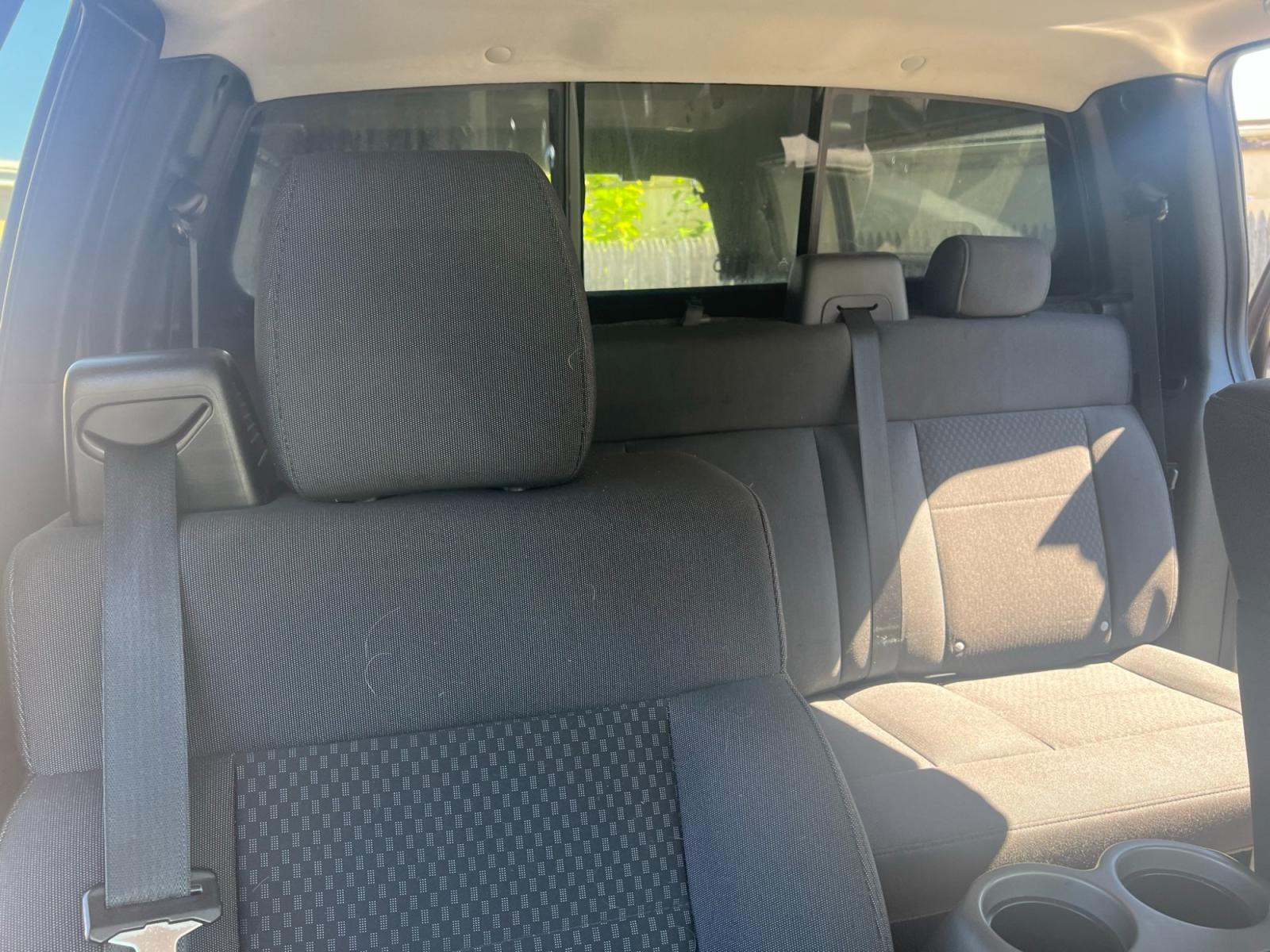 2007 GRAY /gray Ford F-150 (1FTPX14V77F) , located at 1018 Brunswick Ave, Trenton, NJ, 08638, (609) 989-0900, 40.240086, -74.748085 - Wow, This Ford is soooo nice inside and out! Complete w an ARE custom bed cap w carpet insert. FX-4 package, Sunroof, Loaded up and Just Serviced. As new as it can get for the Truck!! Super Clean and a must see because this will not last long at all! Call Anthony to set up an appt. to see and test d - Photo #14